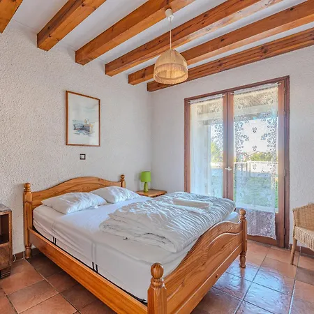 Semesterbostad Maison Chaleureuse Avec Terrasse Et Jardin, Proche Et Centre-ville - 6 Pers, - Fr-1-521-34 *