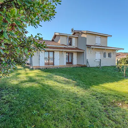 Maison Chaleureuse Avec Terrasse Et Jardin, Proche Et Centre-ville - 6 Pers, - Fr-1-521-34